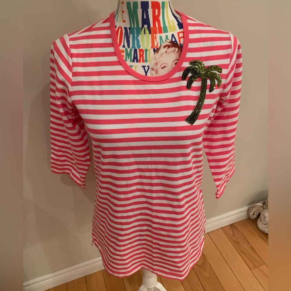 NWOT Quacker Factory Pink and White Striped Top with Sequin Palm